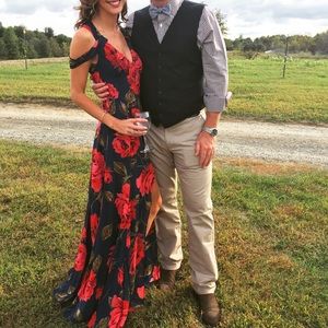 Gorgeous reformation dress! Floral